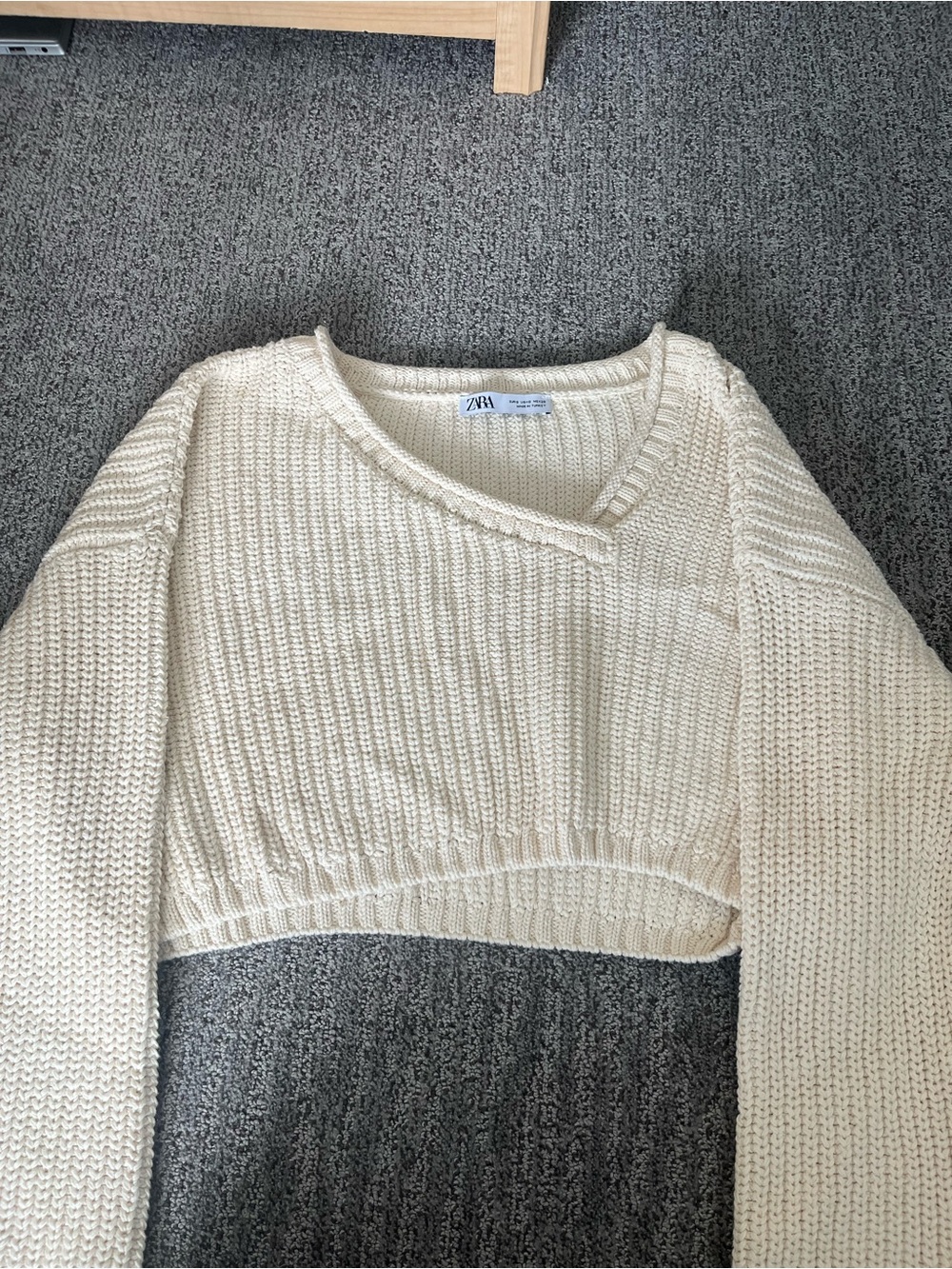 ZARA Cream Ribbed Knit Sweater - Picture 2 of 2